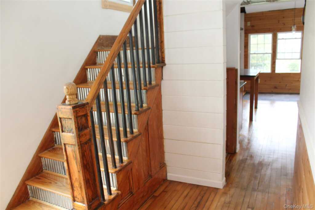 295 Lucas Avenue, Kingston, NY 12401 - Photo 16 of 25