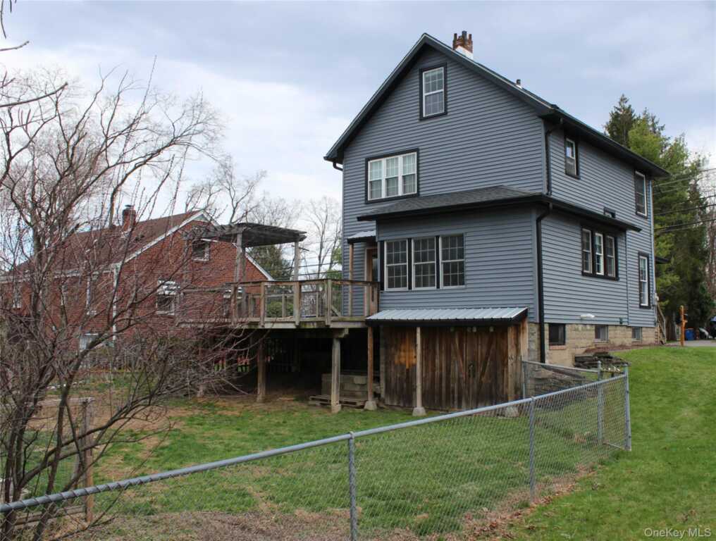 295 Lucas Avenue, Kingston, NY 12401 - Photo 5 of 25