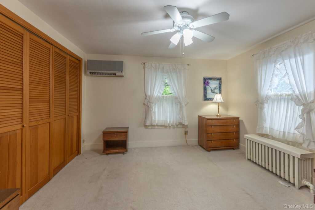 284 Clifton Avenue, Kingston, NY 12401 - Photo 19 of 38