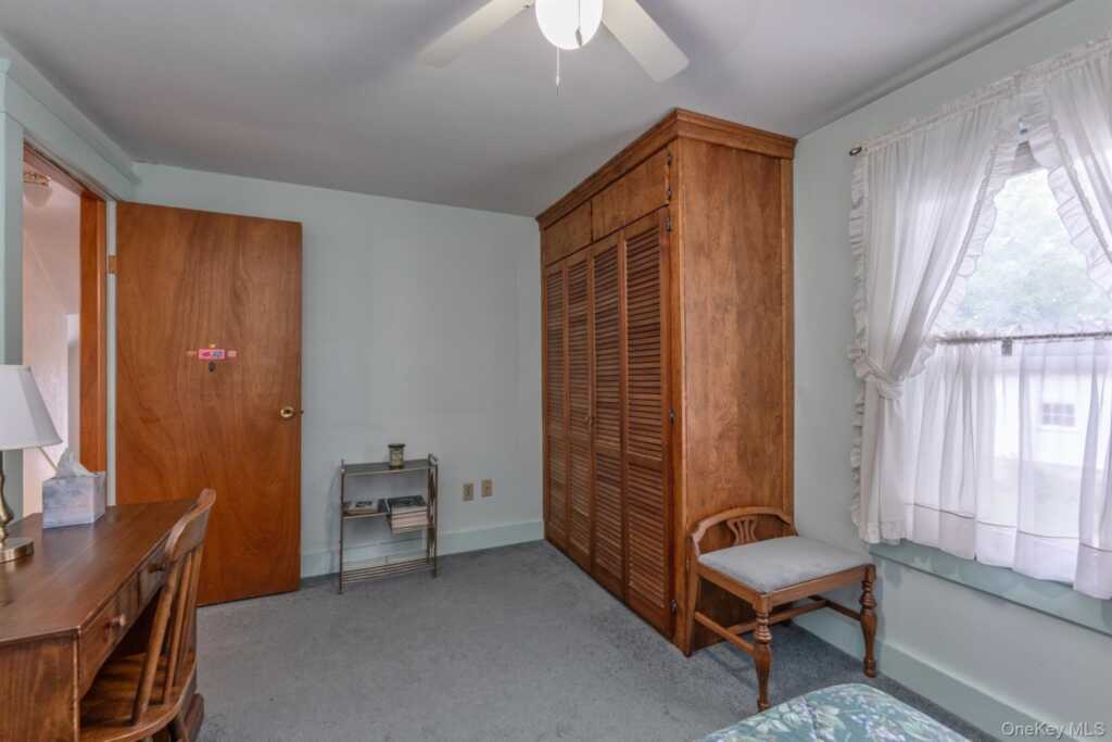 284 Clifton Avenue, Kingston, NY 12401 - Photo 20 of 38