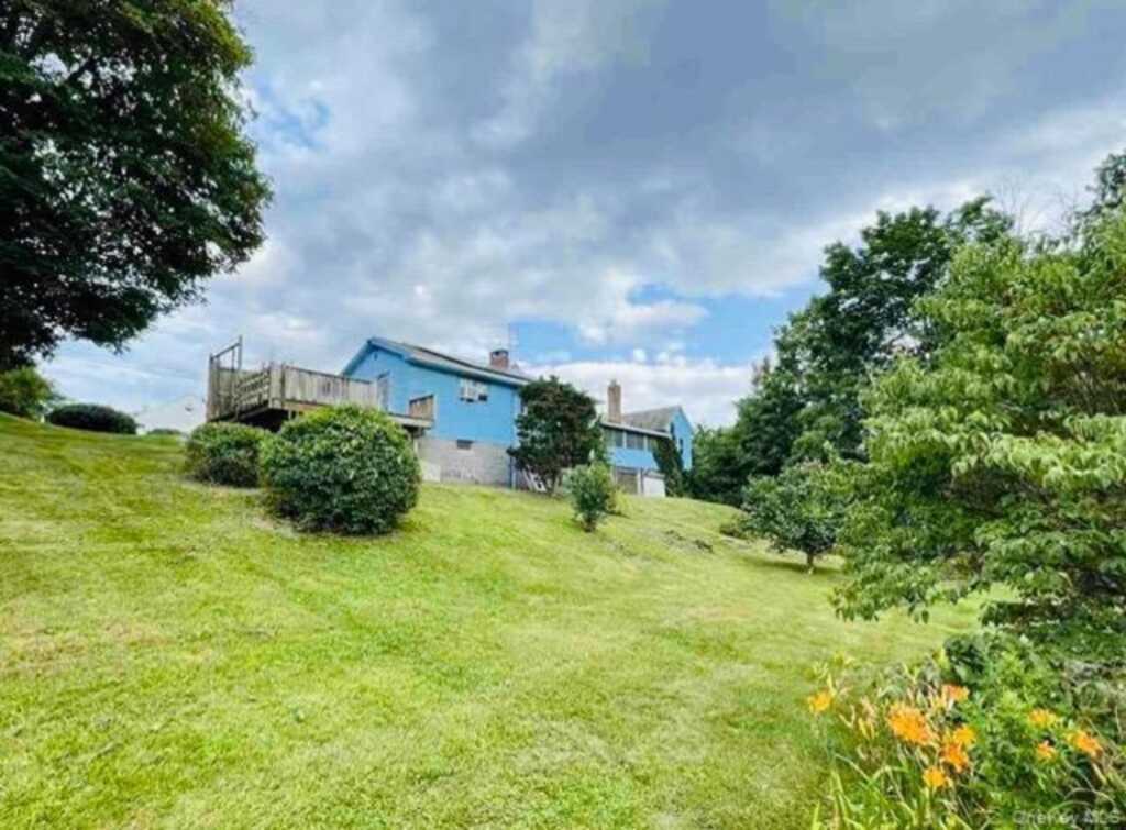 29 Saugerties Manor Road, Saugerties, NY 12477 - Photo 3 of 13