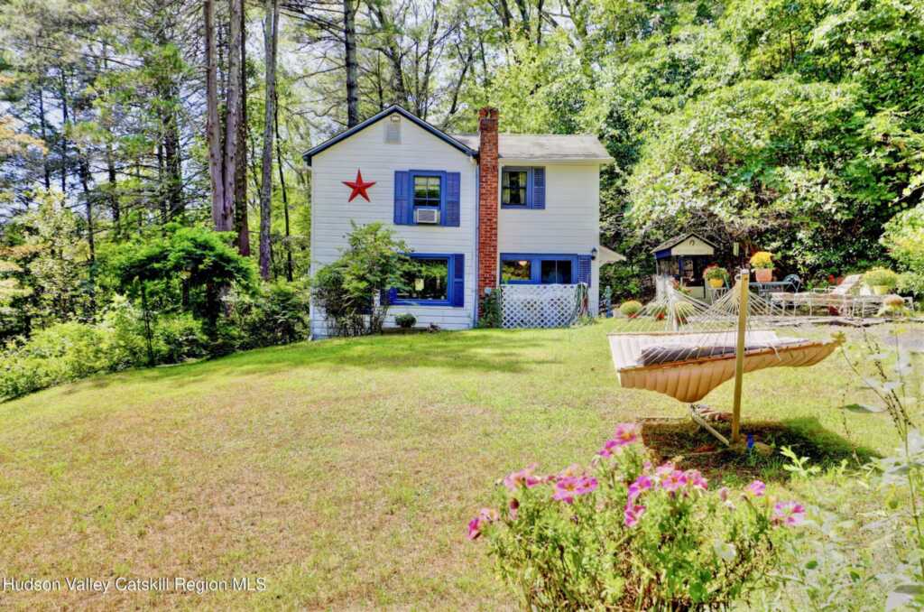 560 Saugerties Road, Saugerties, NY 12477 - Photo 3 of 34