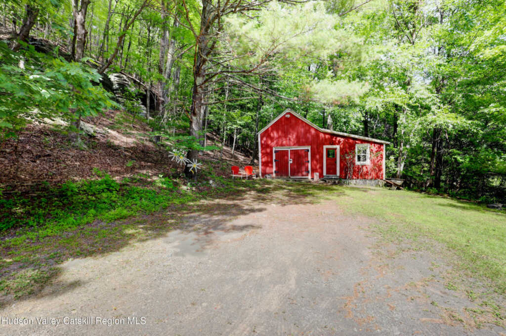 560 Saugerties Road, Saugerties, NY 12477 - Photo 4 of 34