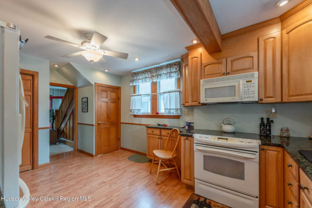 284 Clifton Avenue, Kingston, NY 12401 - Photo 14 of 38
