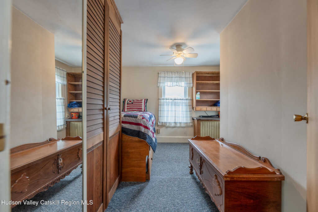 284 Clifton Avenue, Kingston, NY 12401 - Photo 23 of 38