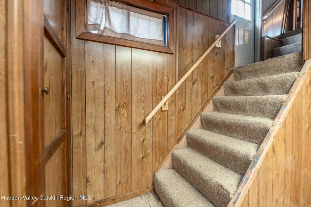 284 Clifton Avenue, Kingston, NY 12401 - Photo 27 of 38