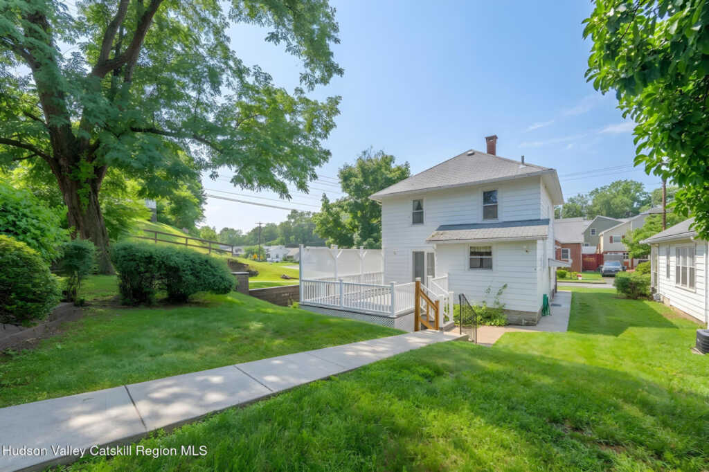 284 Clifton Avenue, Kingston, NY 12401 - Photo 36 of 38