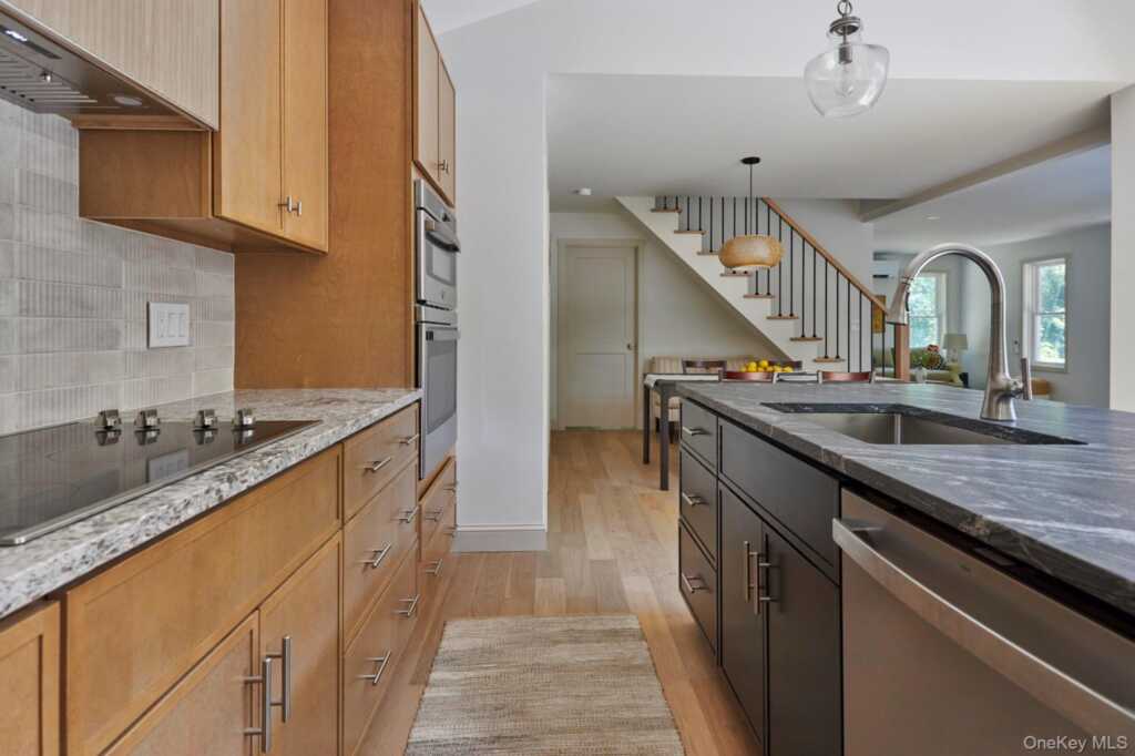 621 Milan Hollow Road, Rhinebeck, NY 12572 - Photo 3 of 28