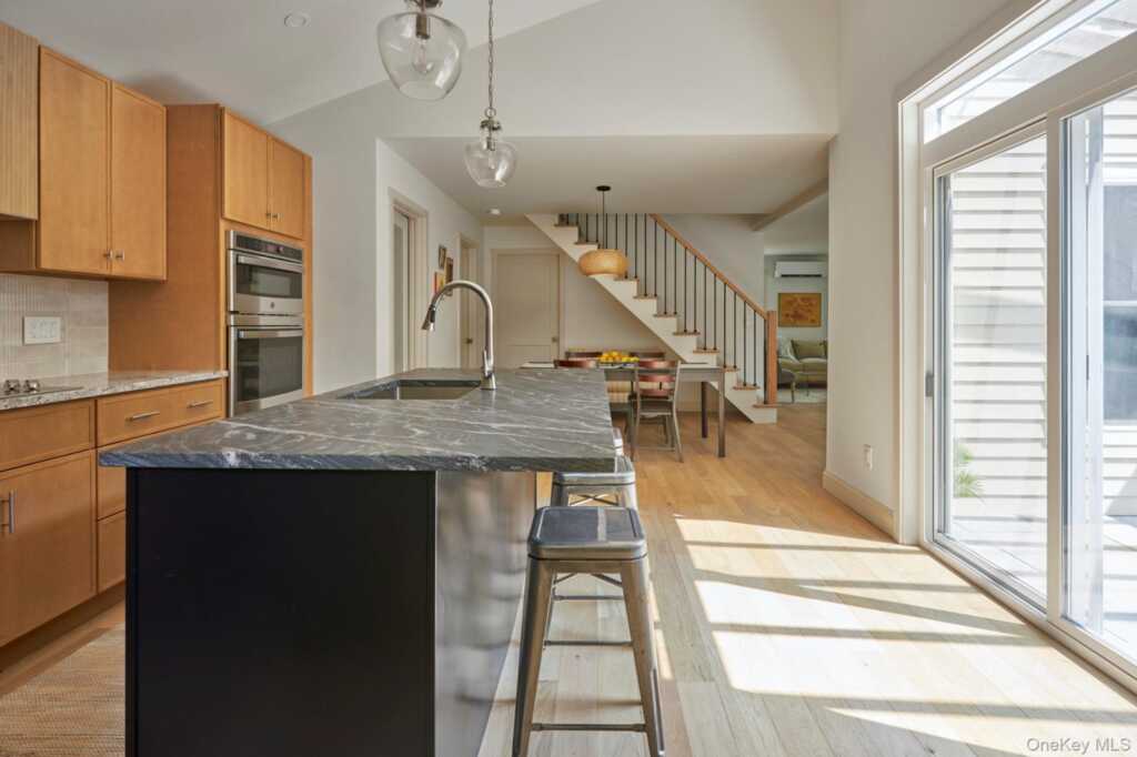 621 Milan Hollow Road, Rhinebeck, NY 12572 - Photo 4 of 28