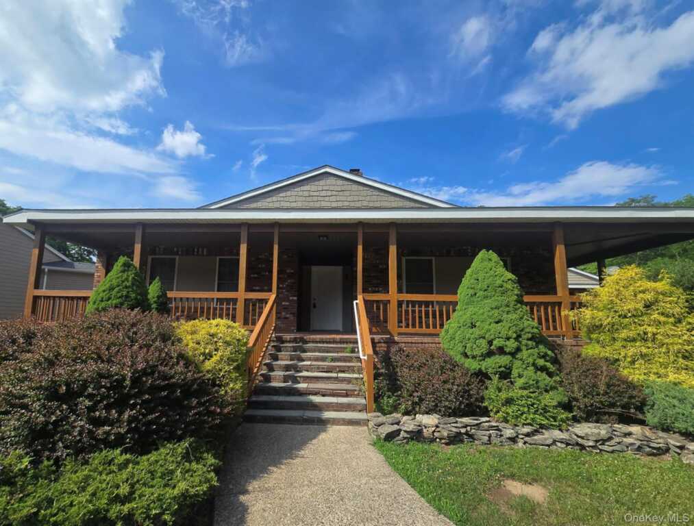 1-18 Willow Way, Unit #6 (Locust Lane), Rhinebeck, NY 12572