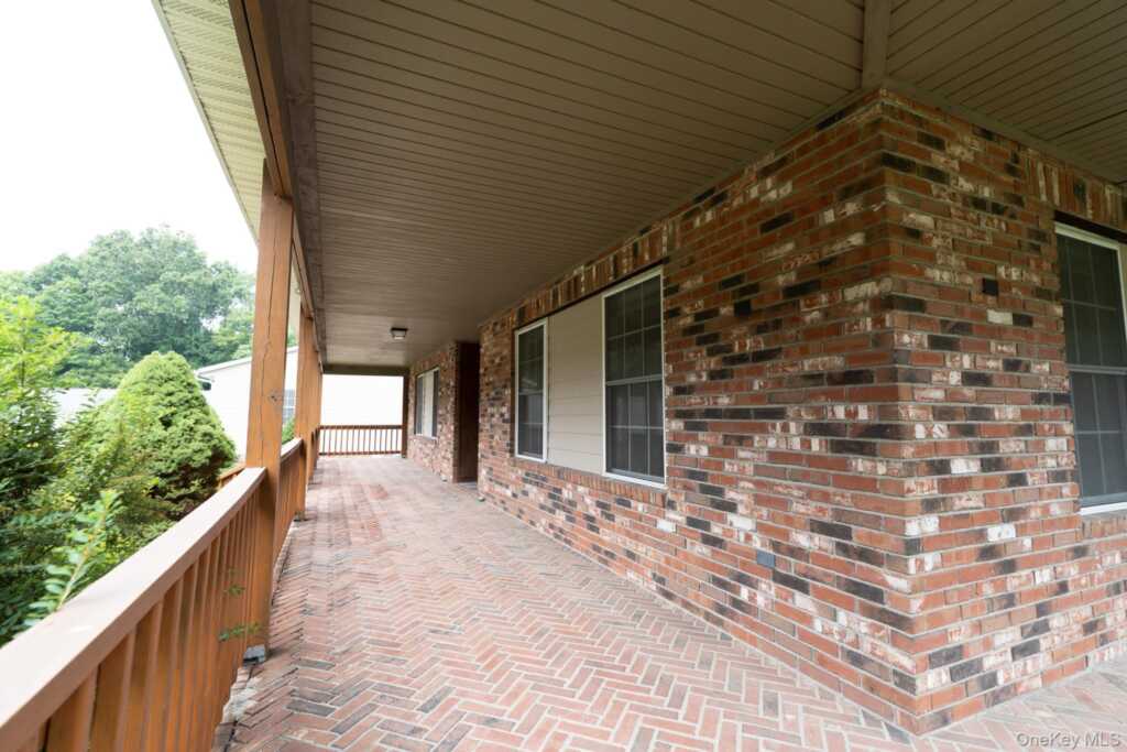 1-18 Willow Way, Unit #6 (Locust Lane), Rhinebeck, NY 12572 - Photo 2 of 14