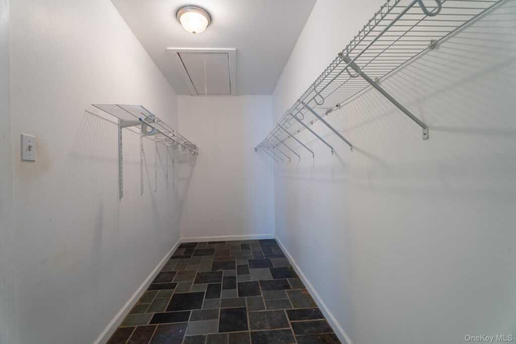 1-18 Willow Way, Unit #6 (Locust Lane), Rhinebeck, NY 12572 - Photo 9 of 14