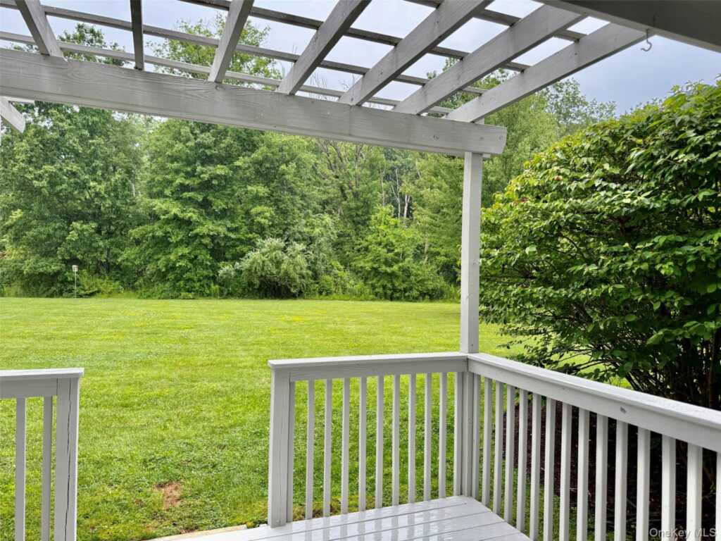 73 Sandalwood Lane, Rhinebeck, NY 12572 - Photo 17 of 20