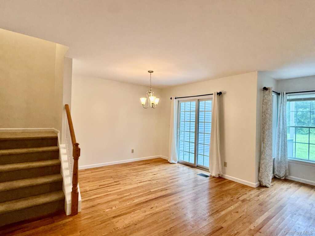 73 Sandalwood Lane, Rhinebeck, NY 12572 - Photo 7 of 20