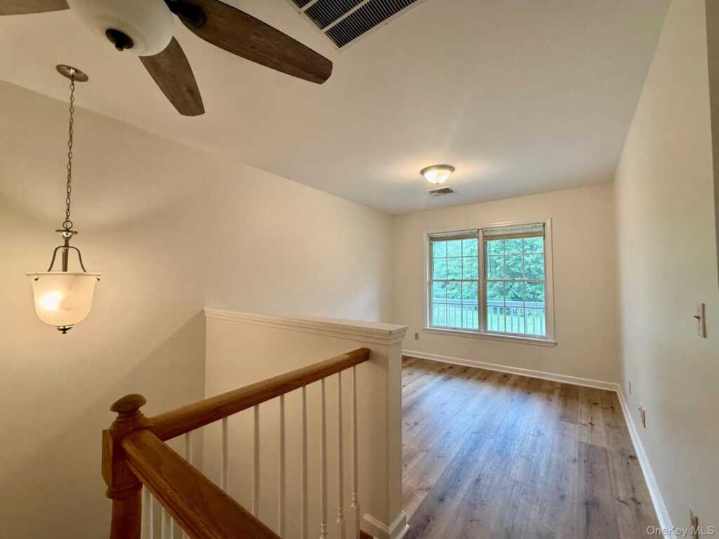 73 Sandalwood Lane, Rhinebeck, NY 12572 - Photo 8 of 20
