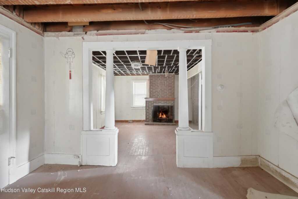 141 Bridge Street, Saugerties, NY 12477 - Photo 12 of 28
