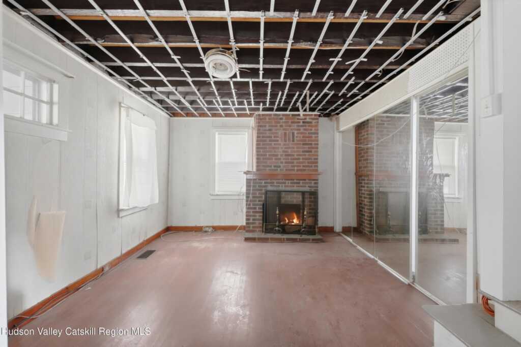 141 Bridge Street, Saugerties, NY 12477 - Photo 13 of 28