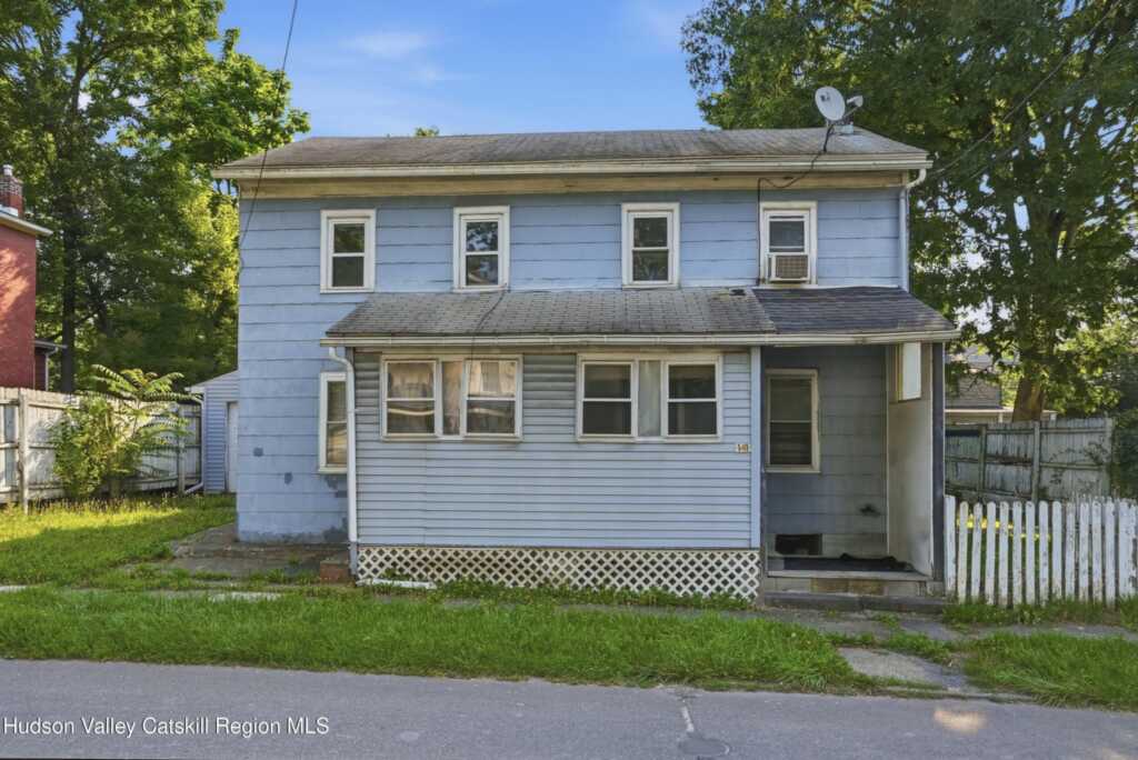 141 Bridge Street, Saugerties, NY 12477 - Photo 2 of 28