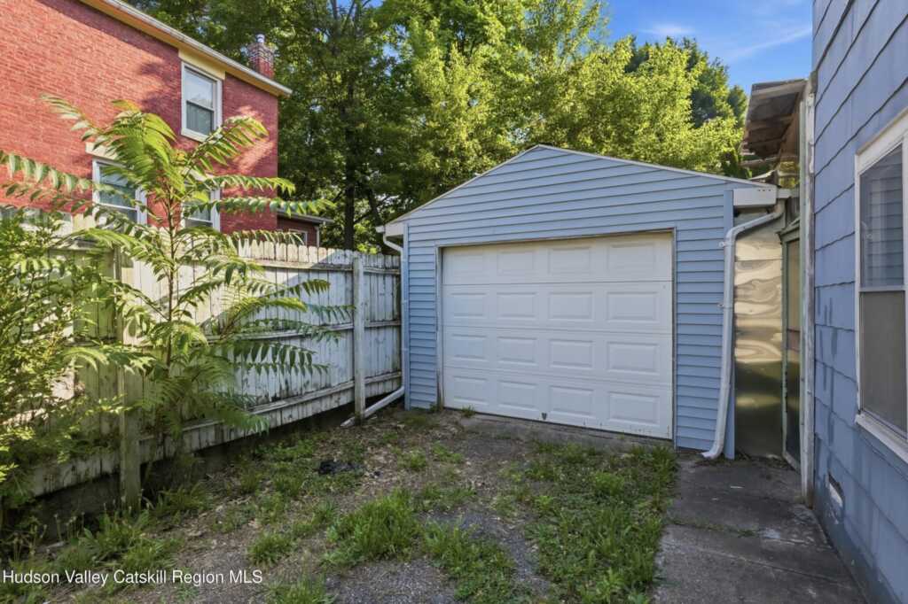 141 Bridge Street, Saugerties, NY 12477 - Photo 8 of 28