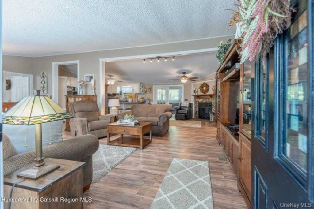 618 Old Stage Road, Saugerties, NY 12477 - Photo 6 of 45