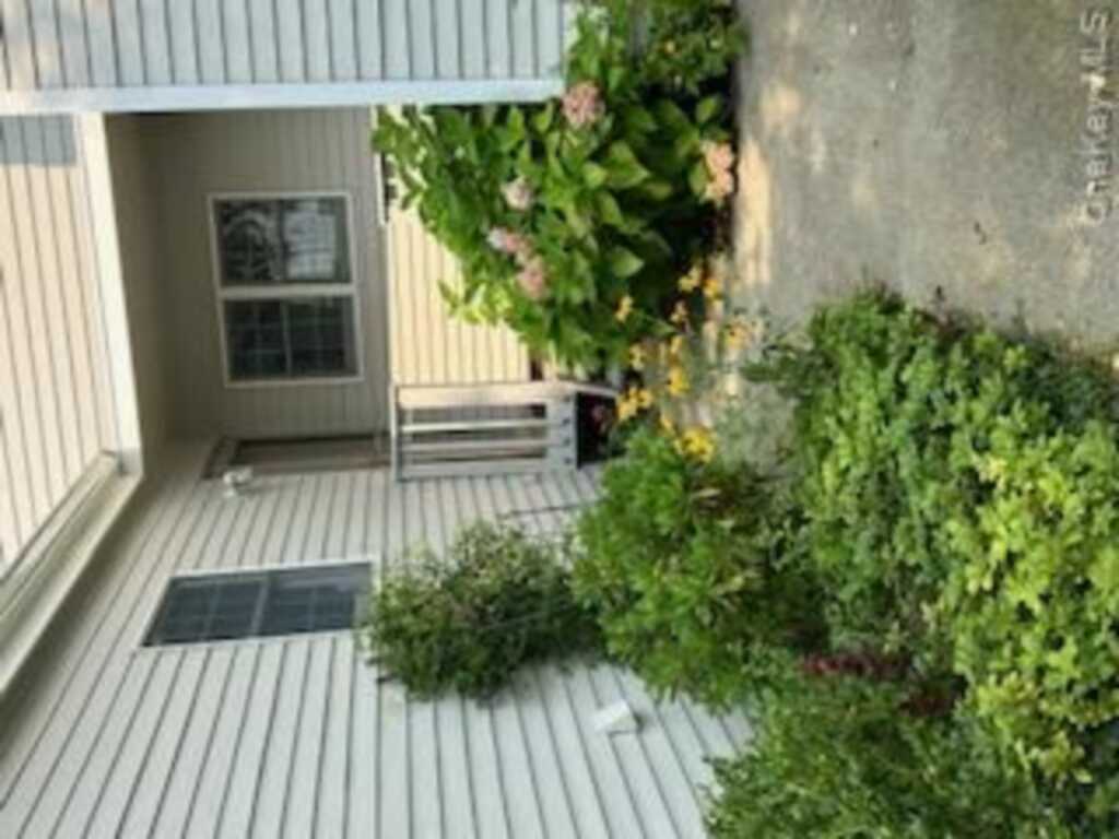 93 Sandalwood Lane, Rhinebeck, NY 12572 - Photo 2 of 17