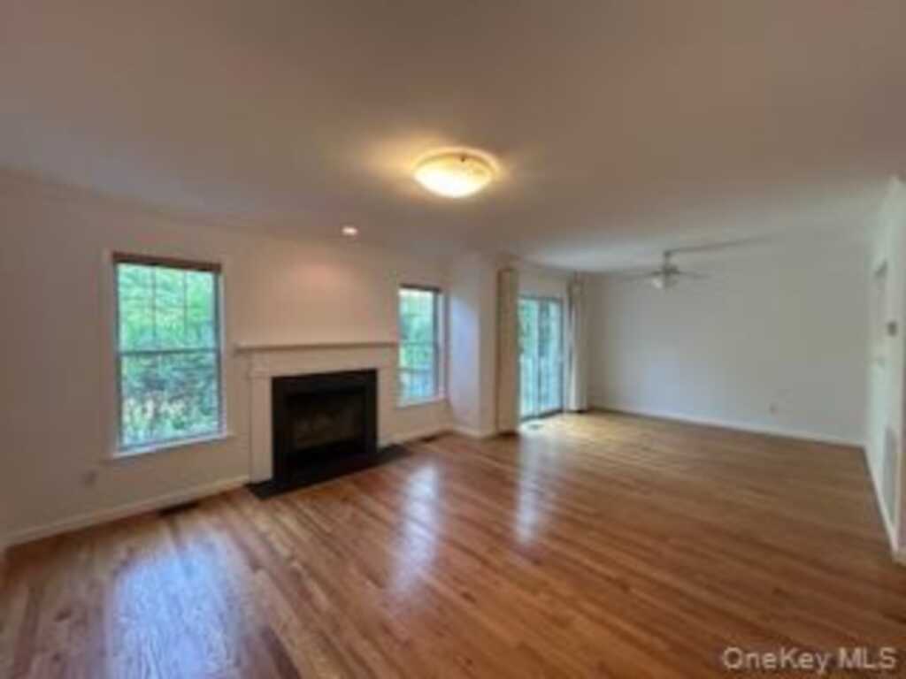 93 Sandalwood Lane, Rhinebeck, NY 12572 - Photo 5 of 17