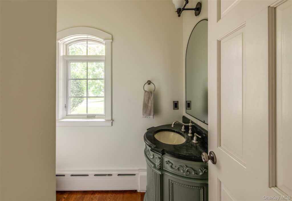 6 Stanford Court, Rhinebeck, NY 12572 - Photo 16 of 50