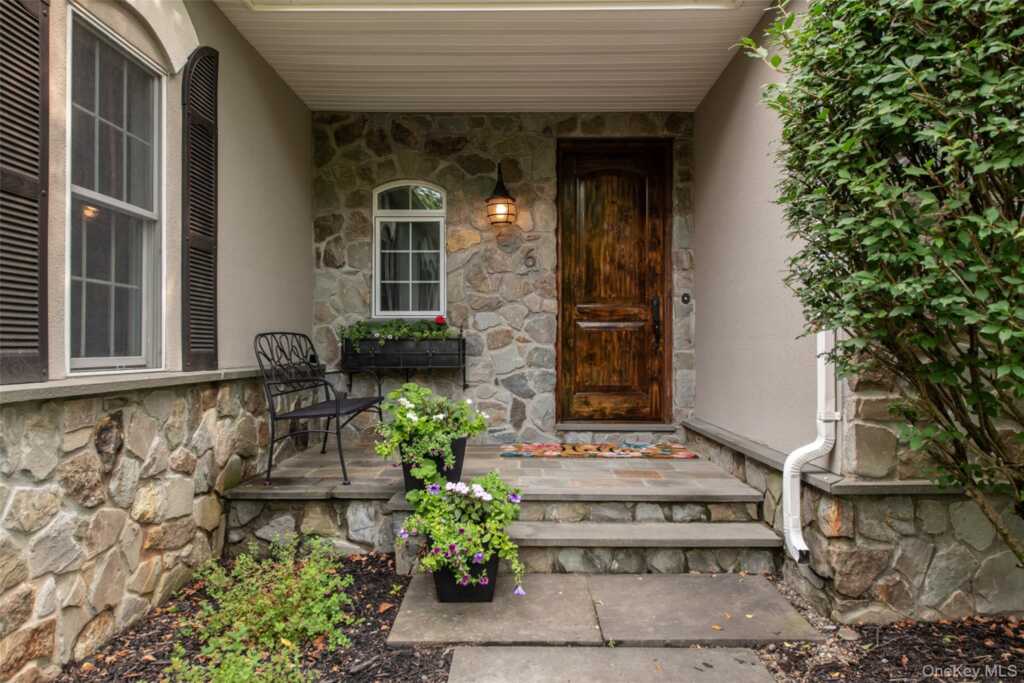 6 Stanford Court, Rhinebeck, NY 12572 - Photo 2 of 50