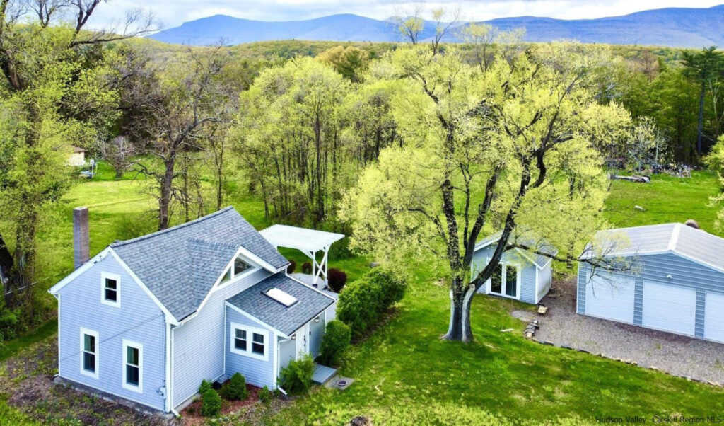 3 Dave Elliot Road, Saugerties, NY 12477