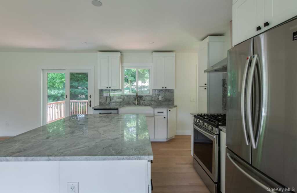16 Trinity Place, Rhinebeck, NY 12572 - Photo 12 of 44