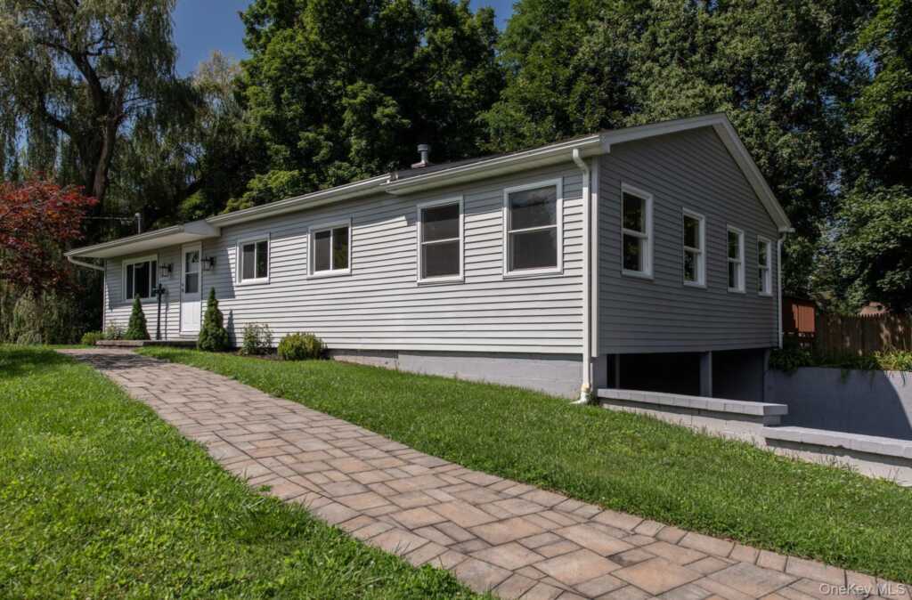 16 Trinity Place, Rhinebeck, NY 12572 - Photo 2 of 44