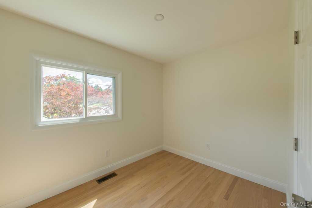 16 Trinity Place, Rhinebeck, NY 12572 - Photo 26 of 44