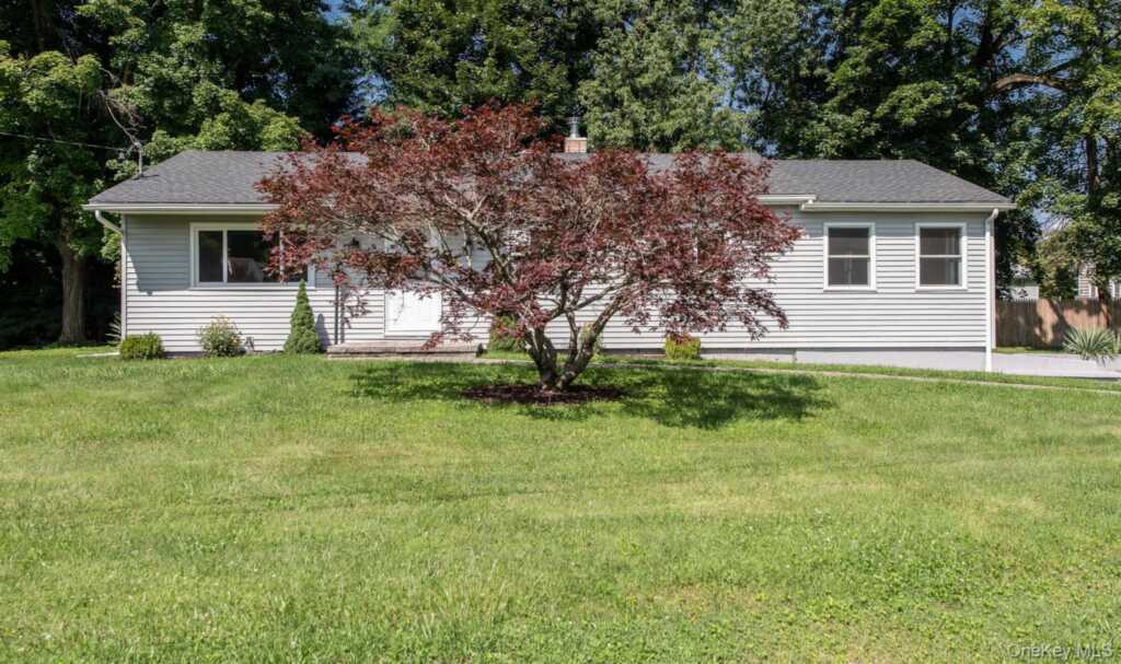 16 Trinity Place, Rhinebeck, NY 12572 - Photo 3 of 44