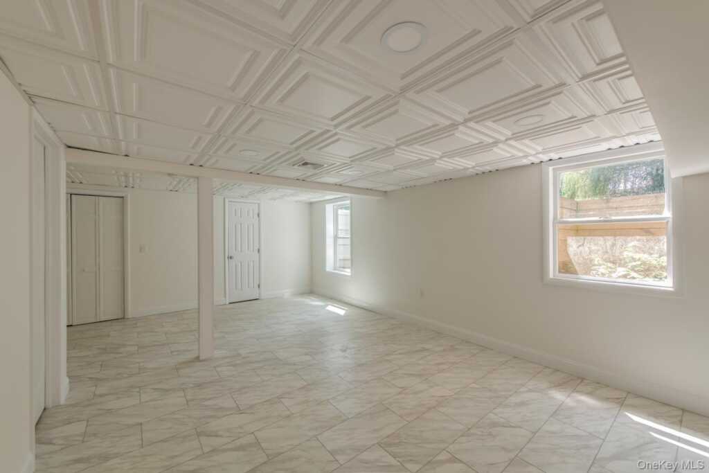 16 Trinity Place, Rhinebeck, NY 12572 - Photo 32 of 44