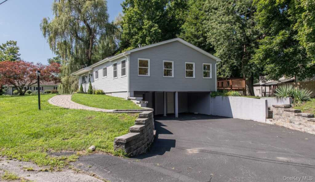 16 Trinity Place, Rhinebeck, NY 12572 - Photo 33 of 44