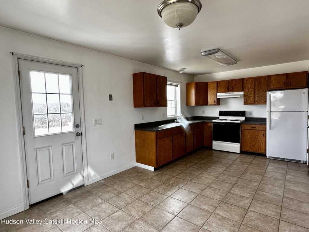 376 Route 32, Unit #1, New Paltz, NY 12561 - Photo 4 of 50