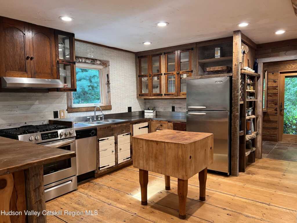 323 Beaverkill Road, Kingston, NY 12401 - Photo 11 of 50