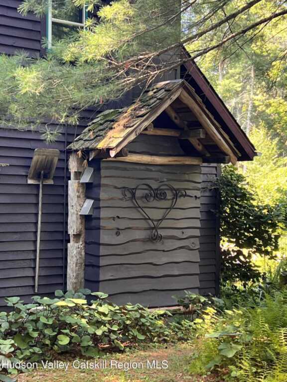 323 Beaverkill Road, Kingston, NY 12401 - Photo 4 of 50