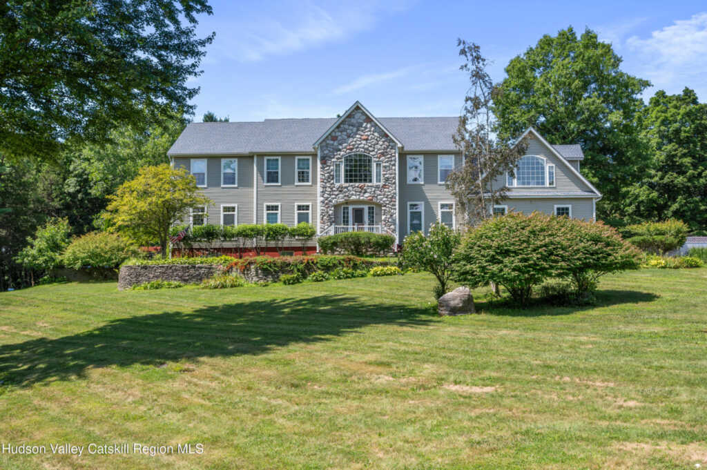 21 Easy Street, Hurley, NY 12443 - Photo 2 of 45