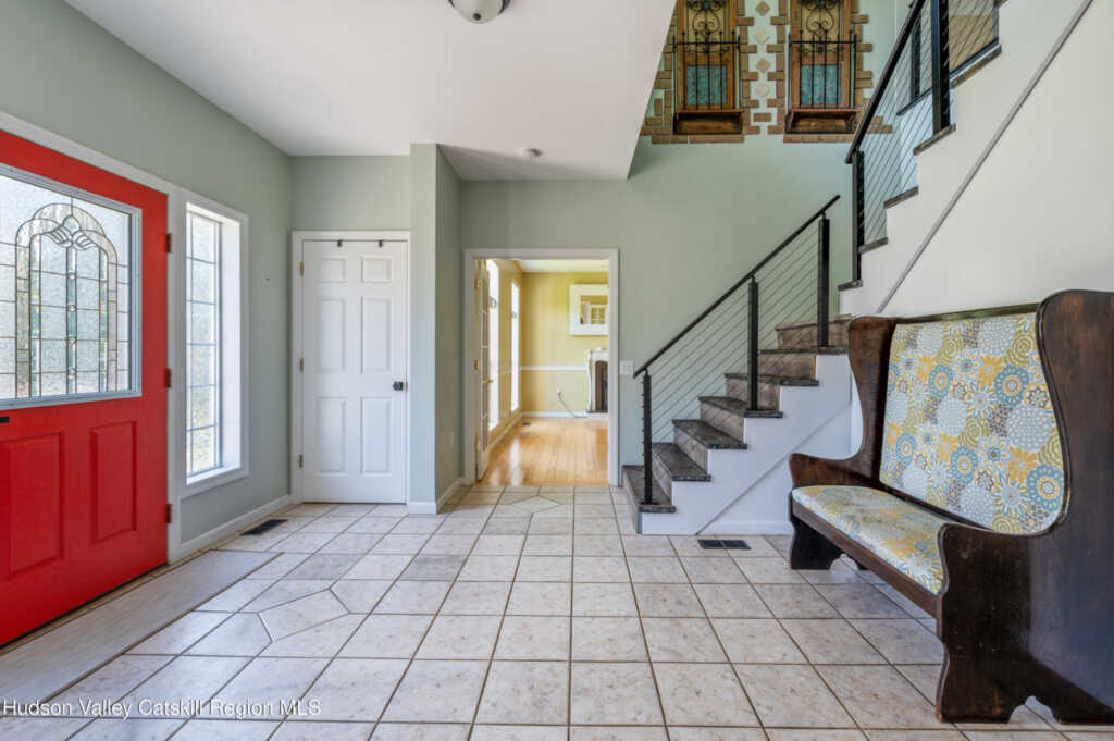 21 Easy Street, Hurley, NY 12443 - Photo 4 of 45