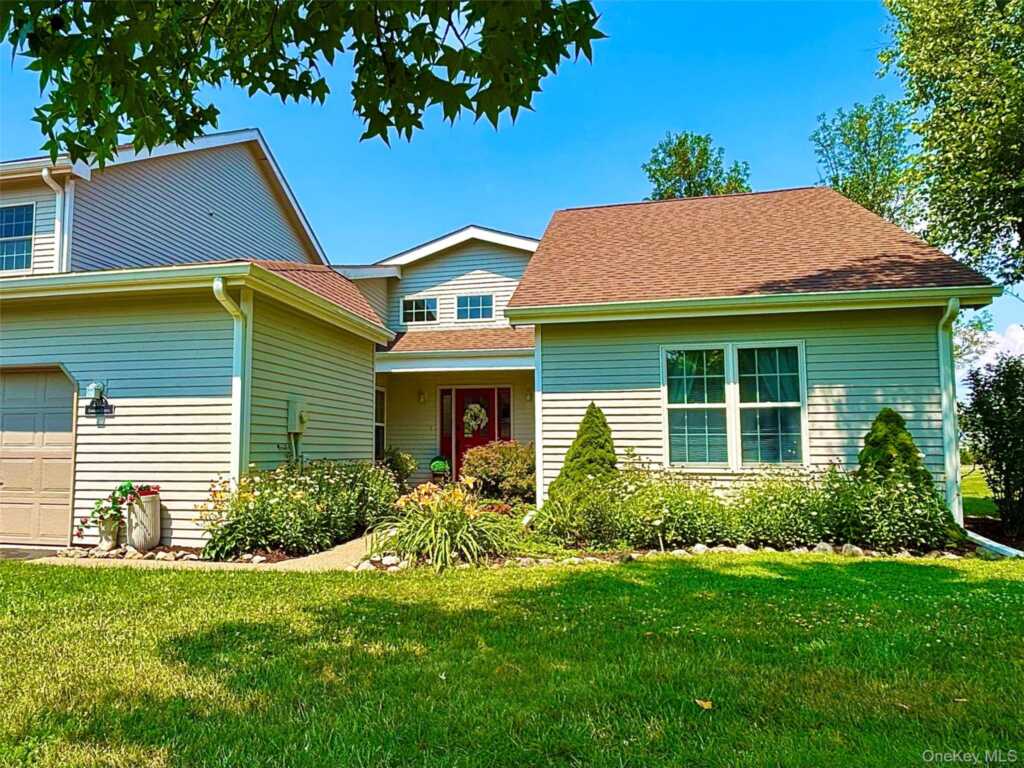 202 Cinnamon Circle, Rhinebeck, NY 12572