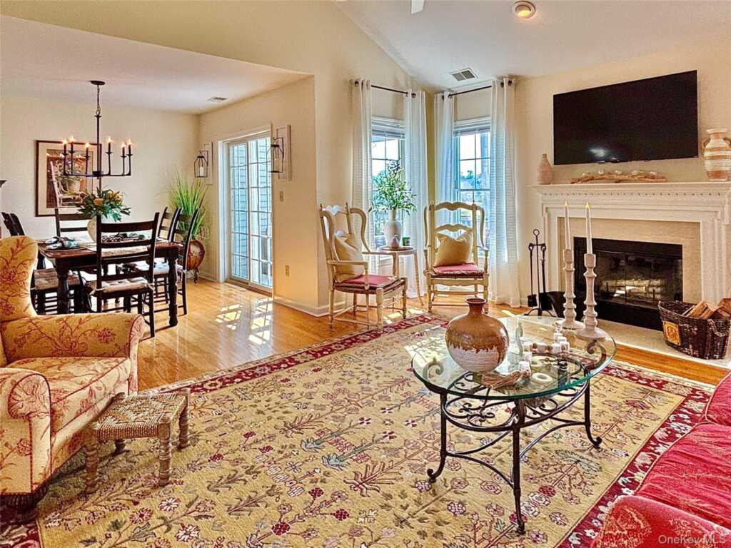 202 Cinnamon Circle, Rhinebeck, NY 12572 - Photo 4 of 35