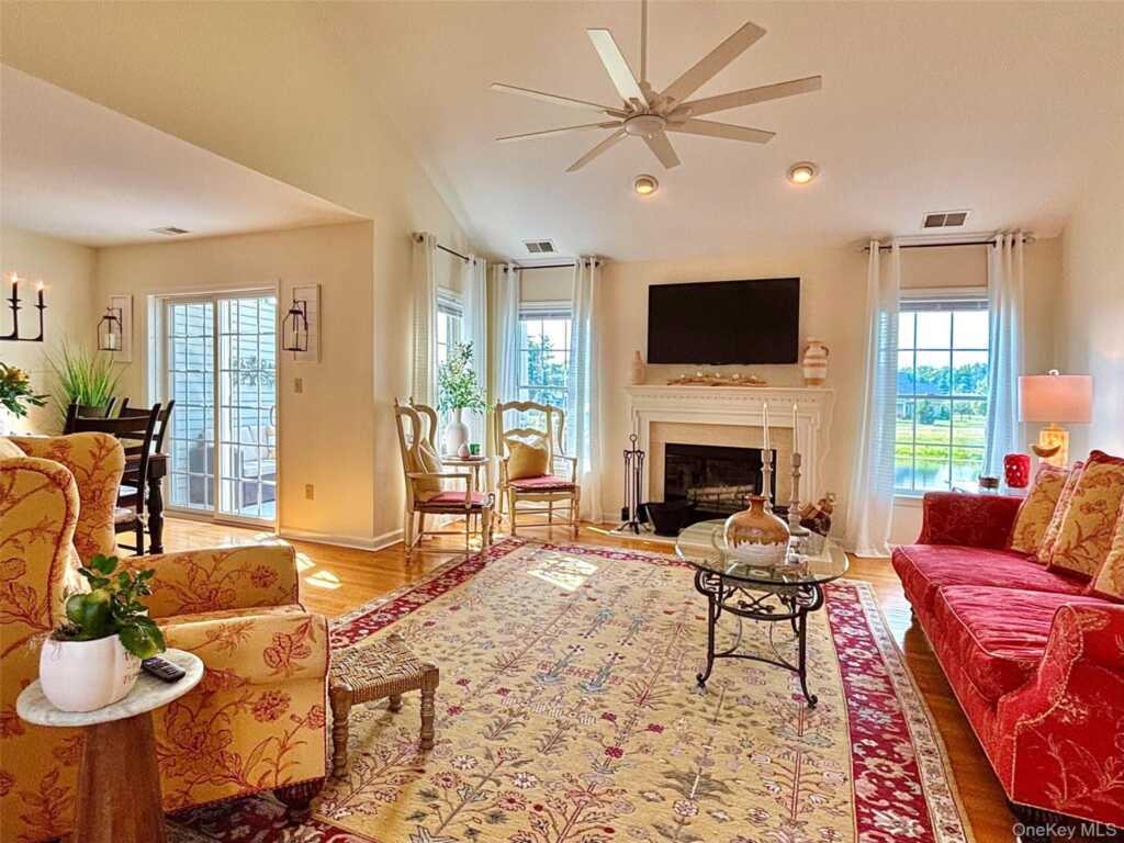 202 Cinnamon Circle, Rhinebeck, NY 12572 - Photo 8 of 35