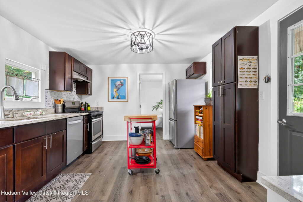 823 First Avenue, Kingston, NY 12401 - Photo 9 of 28
