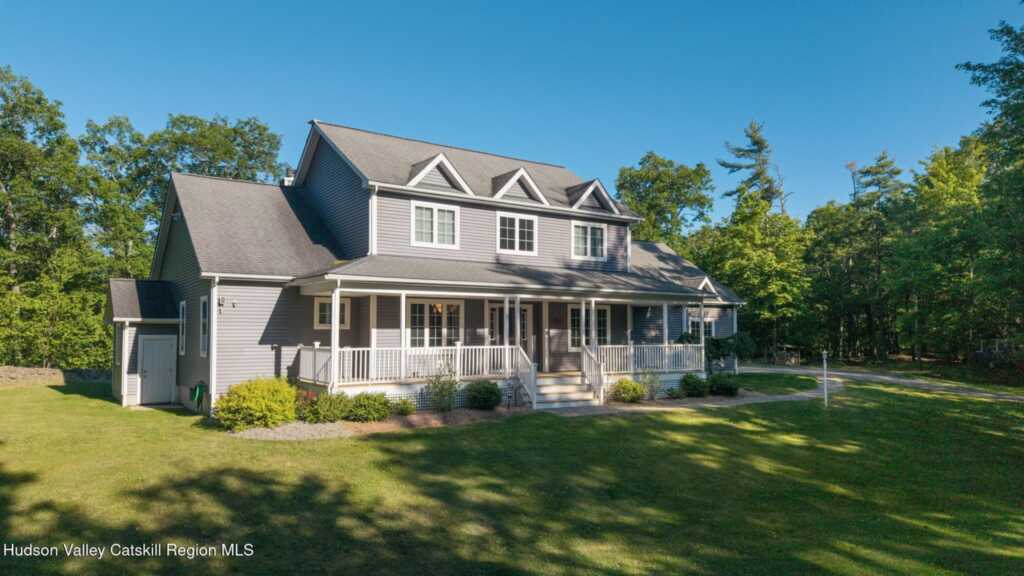 33 Cranberry Lane, Saugerties, NY 12477