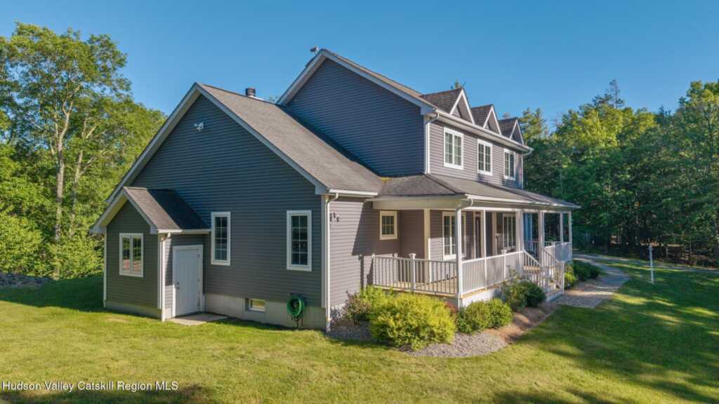 33 Cranberry Lane, Saugerties, NY 12477 - Photo 3 of 50