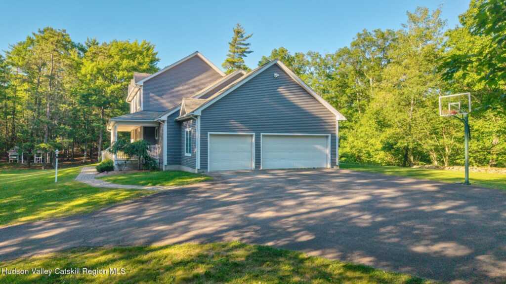 33 Cranberry Lane, Saugerties, NY 12477 - Photo 5 of 50