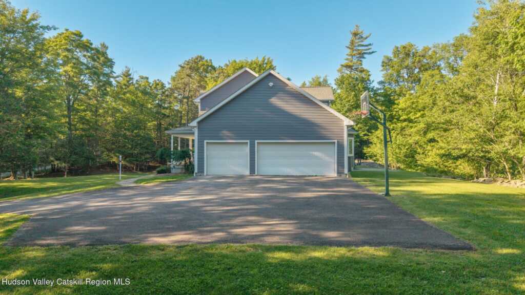 33 Cranberry Lane, Saugerties, NY 12477 - Photo 6 of 50