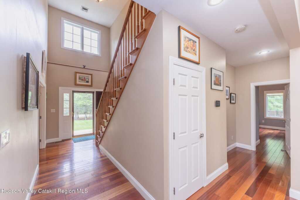 33 Cranberry Lane, Saugerties, NY 12477 - Photo 9 of 50
