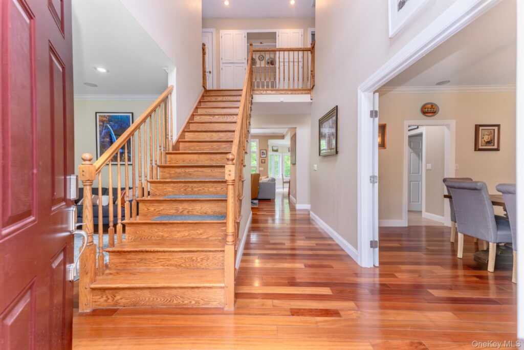 33 Cranberry Lane, Saugerties, NY 12477 - Photo 2 of 50